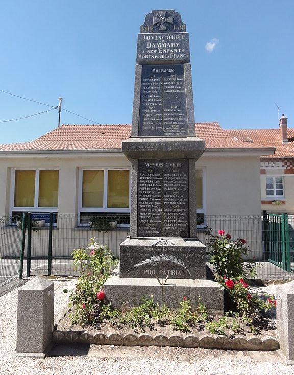 Oorlogsmonument Juvincourt-et-Damary #1