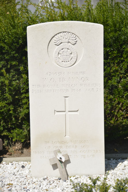 Commonwealth War Graves Roman Catholic Cemetery Reusel #4