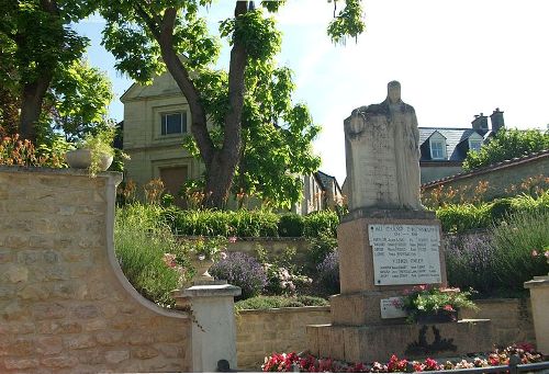 Oorlogsmonument Chenay #1