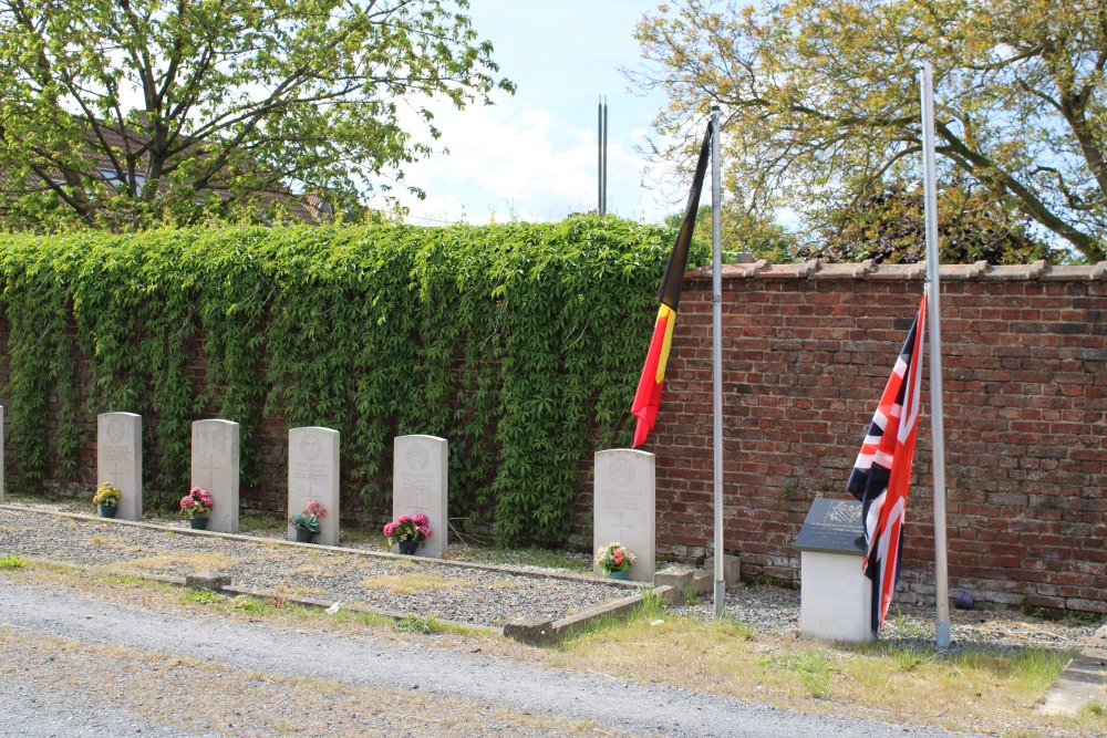 Commonwealth War Graves Angre #2
