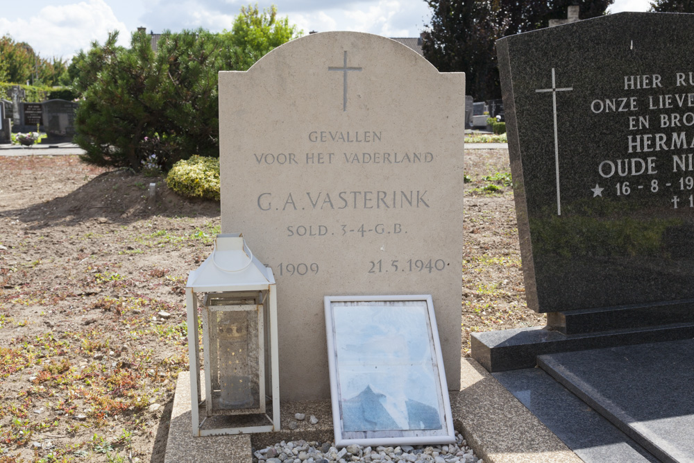 Dutch War Grave Roman Catholic Cemetery Deurningen