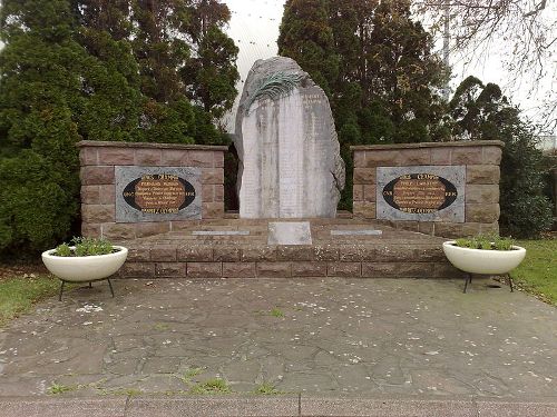 Oorlogsmonument Aguilra Stadion