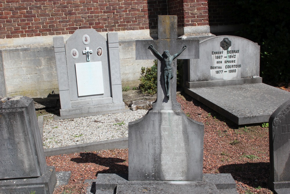 Belgian Graves Veterans Archennes #2