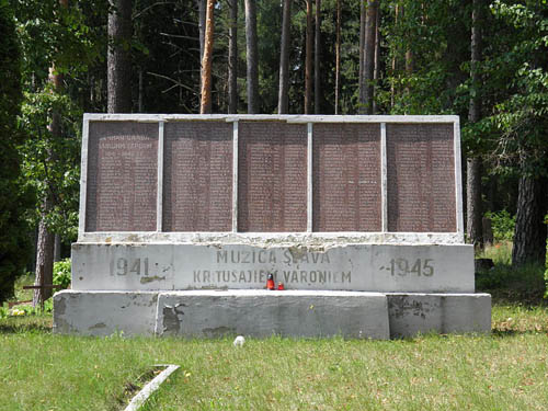 Sovjet Oorlogsbegraafplaats Skaistkaln #1