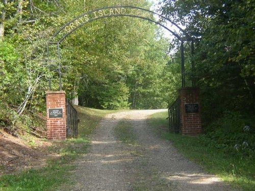 Oorlogsgraf van het Gemenebest Gray's Island Cemetery #1