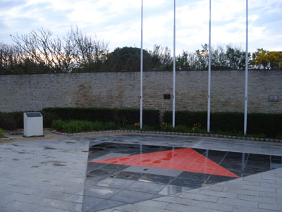 Monument South Lancashire Regiment #1