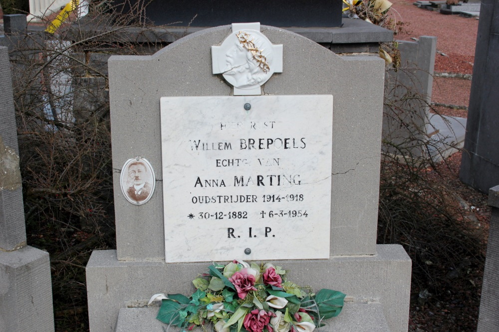 Belgian Graves Veterans Veldwezelt #3