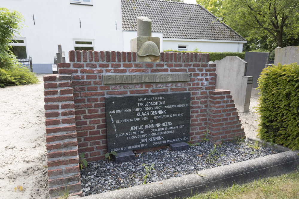 Dutch War Graves & Memorial Municipal Cemetery Genemuiden #1