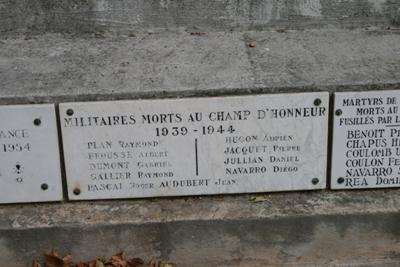 War Memorial Pont-Saint-Esprit #4