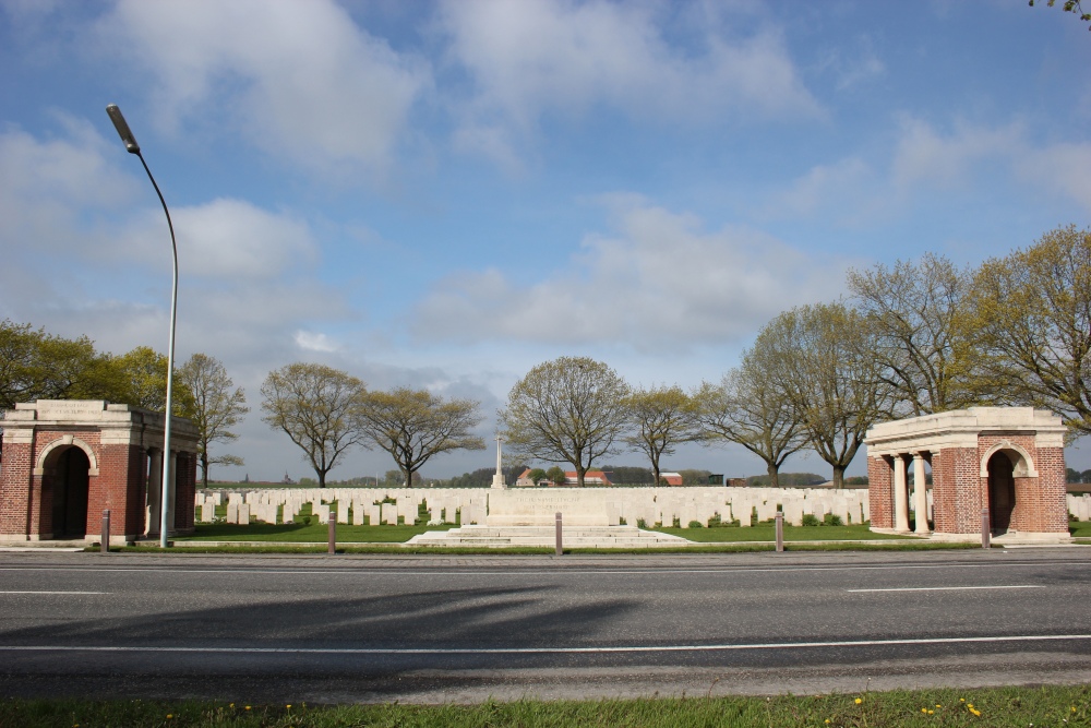 Commonwealth War Cemetery Bard Cottage