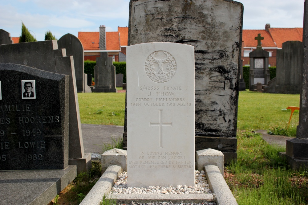 Commonwealth War Grave Aalbeke #2