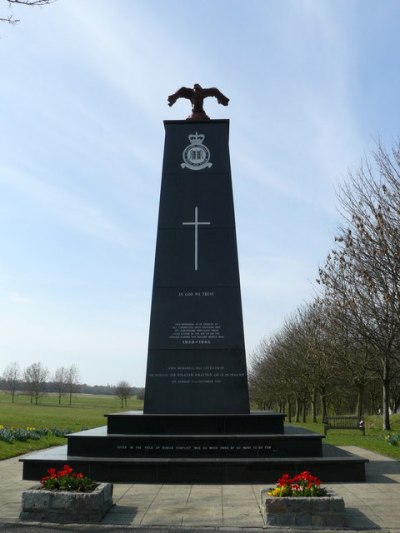 Monument Croydon Aerodrome #2