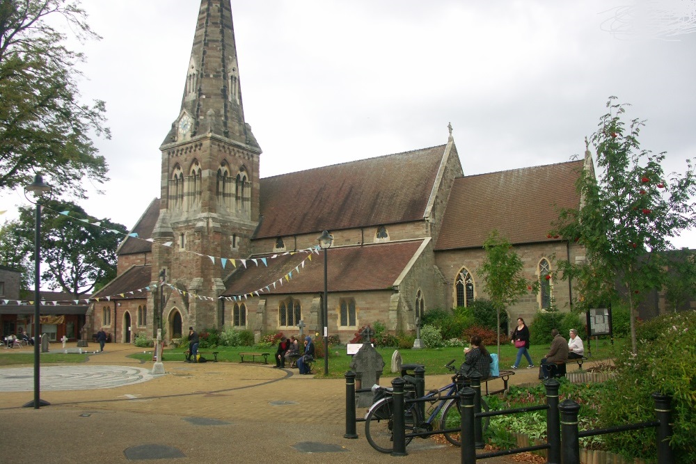 Oorlogsgraf van het Gemenebest All Saints Churchyard