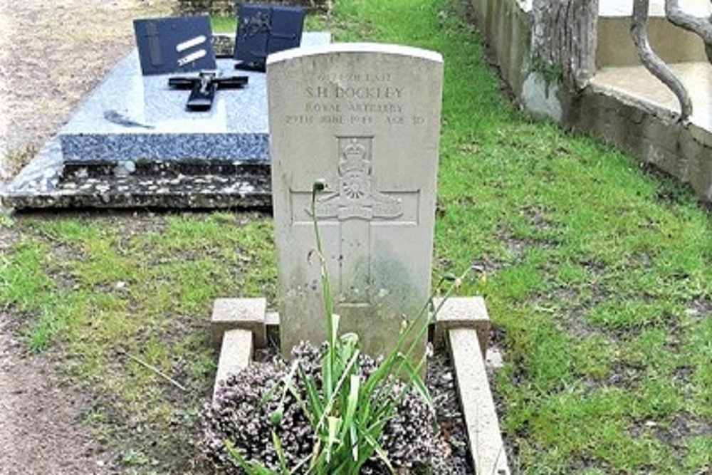 Oorlogsgraven van het Gemenebest Gavrus #1