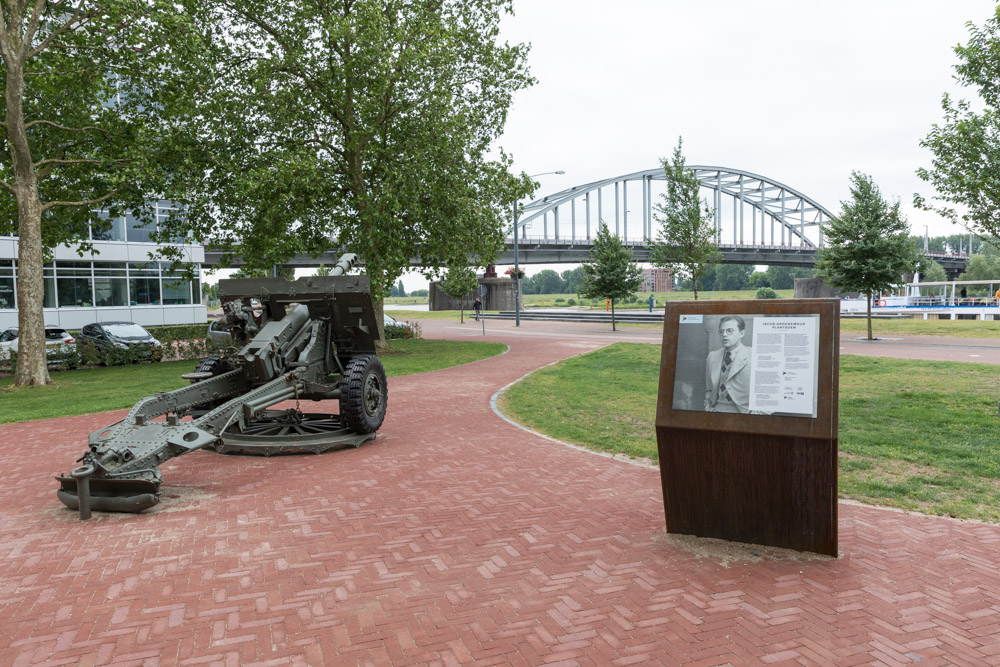 Jacob Groenewoud Plantsoen / Airborne Monument Arnhem
