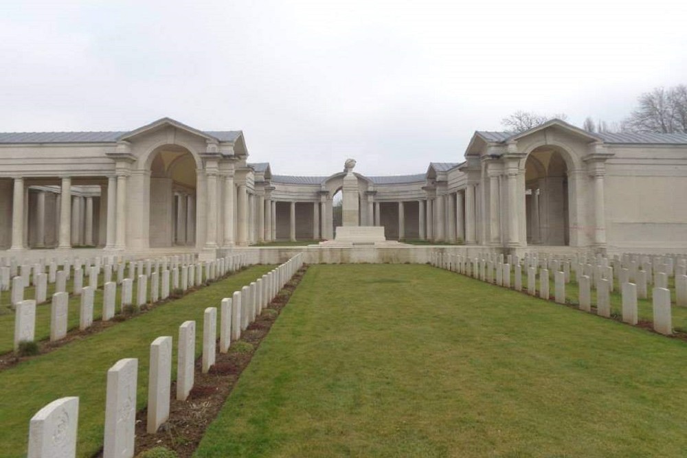 Commonwealth War Cemetery Faubourg-d'Amiens #1