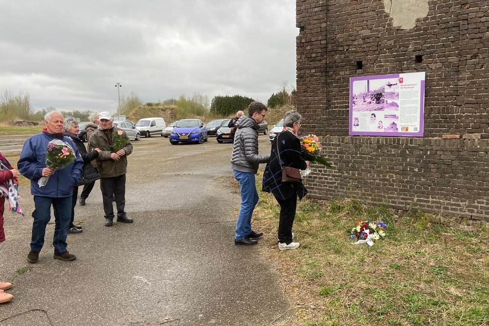 Gedenkteken Bombardement De Roodvoet #2