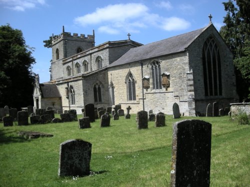 Commonwealth War Graves St. Mary Magdalene Churchyard