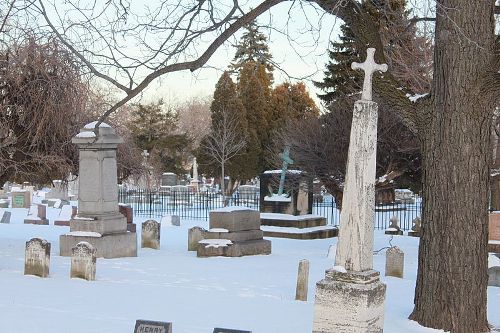 Commonwealth War Grave Oakwood Cemetery #1