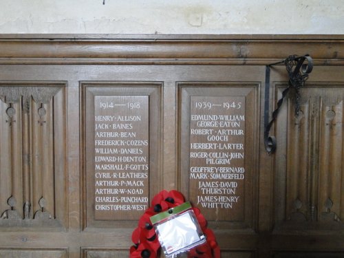 Oorlogsmonument St. Andrews Church Bacton #1