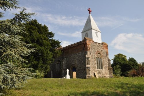 Oorlogsgraven van het Gemenebest St. Mary and St. Margaret Churchyard