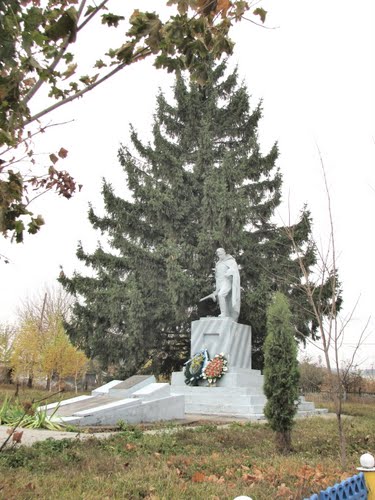 Mass Grave soviet Soldiers Shatava #1