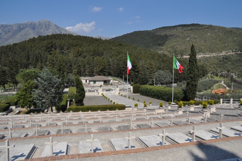 Italiaanse Oorlogsbegraafplaats Mignano Monte Lungo #2