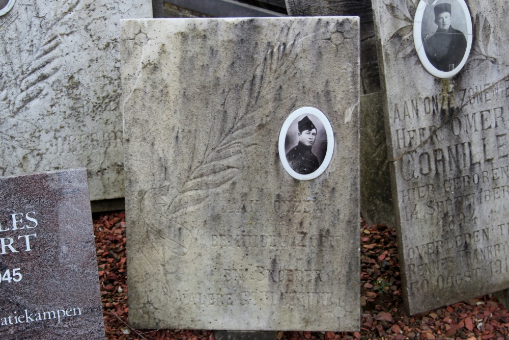 Gedenkplaten Oorlogsslachtoffers Wijtschate #4