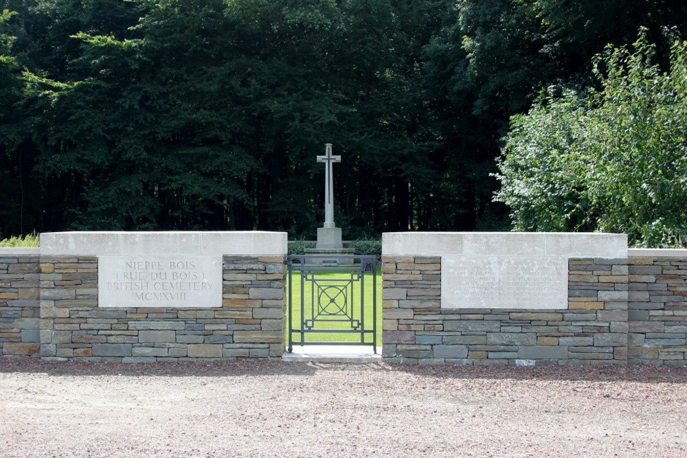 Commonwealth War Cemetery Nieppe-Bois #1