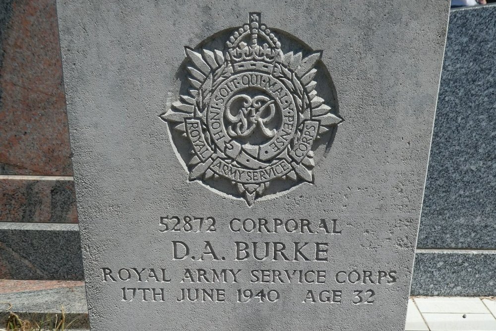 Commonwealth War Graves Aytré #2