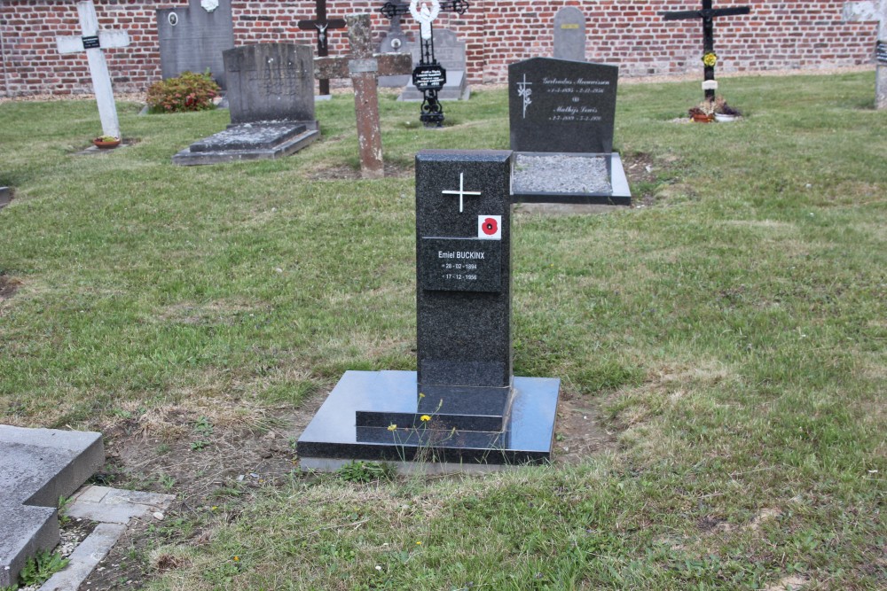 Belgian Graves Veterans Vliermaalroot Churchyard #2