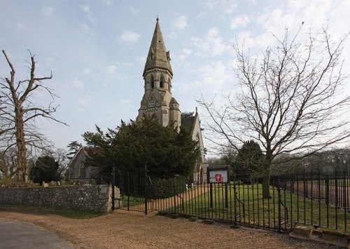 Commonwealth War Graves St. Andrew Churchyard