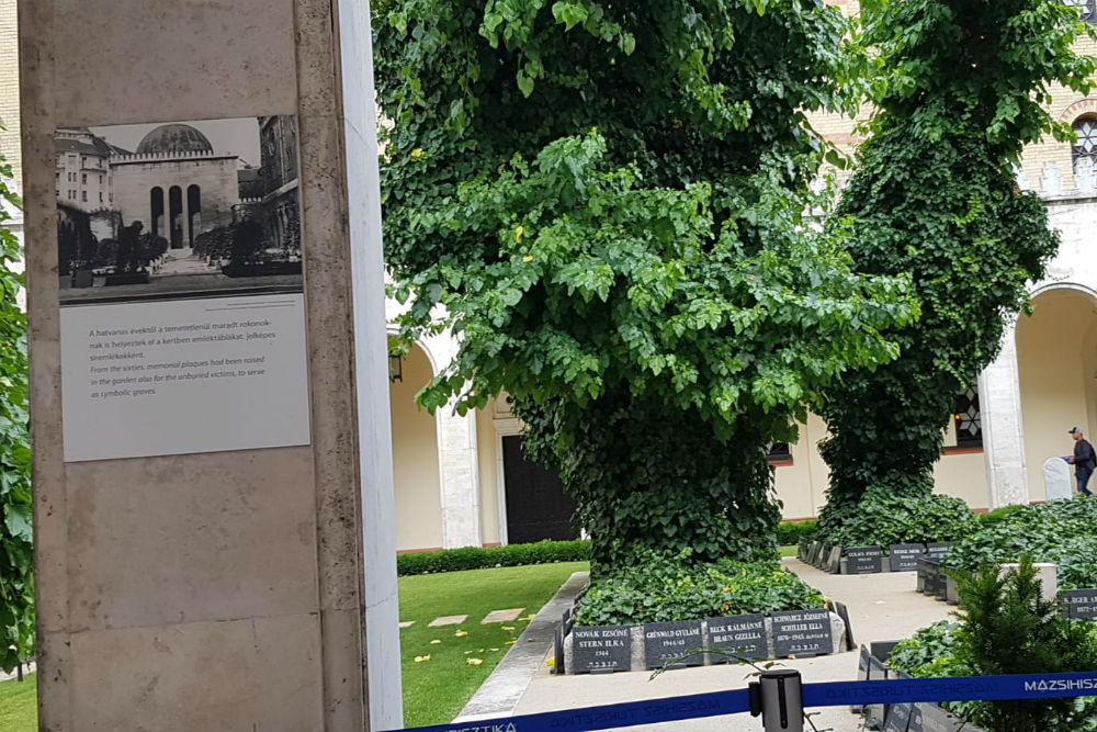 Jewish Mass Graves Budapest