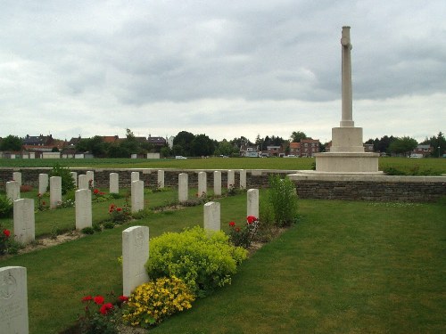 Commonwealth War Cemetery Chapelle-d'Armentires New #1