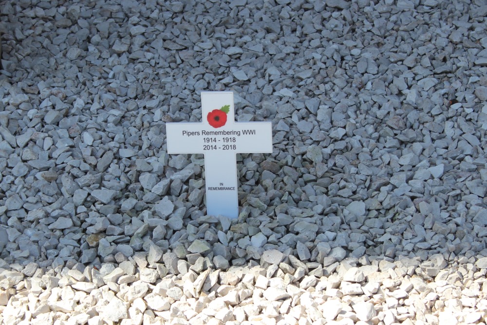 Oorlogsgraven van het Gemenebest Esquelmes Kerkhof #5
