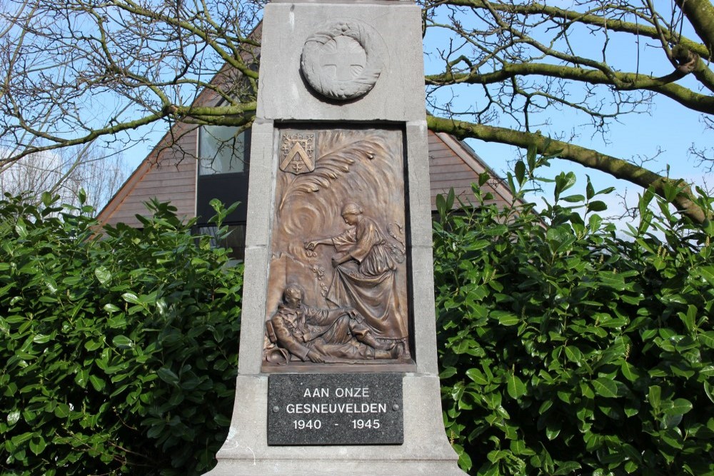 War Memorial Schorisse #2