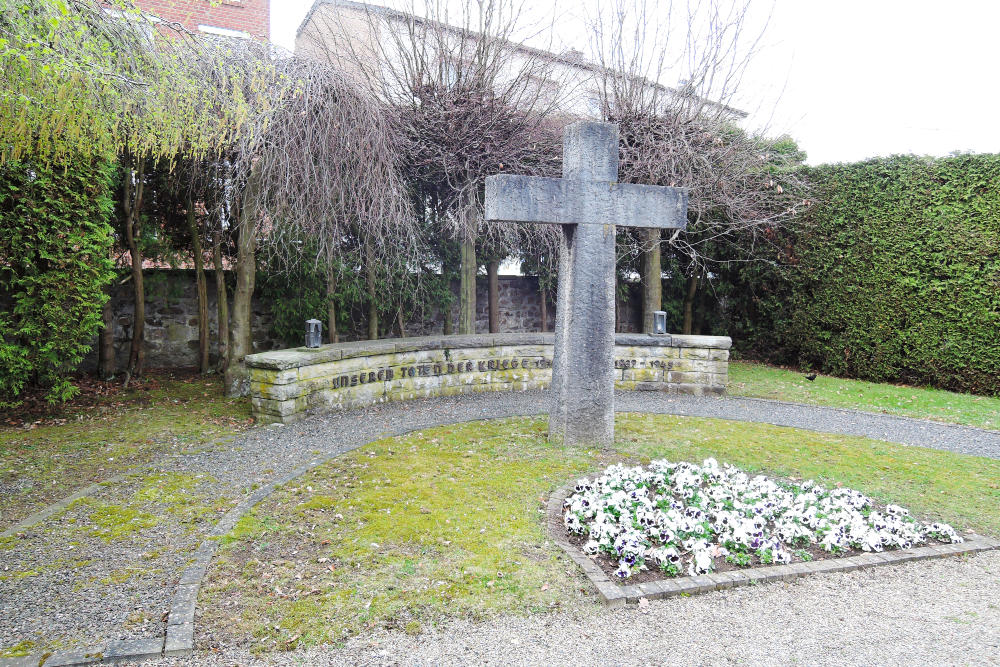 Oorlogsmonument Hastenrath #1