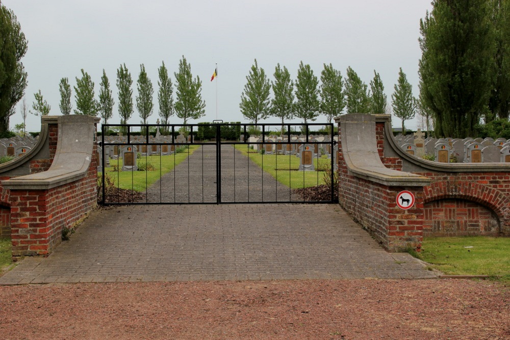 Belgische Oorlogsbegraafplaats Steenkerke #1