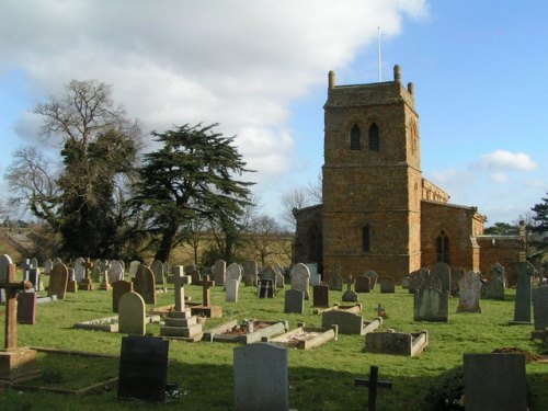 Commonwealth War Graves St. Andrew Churchyard #1