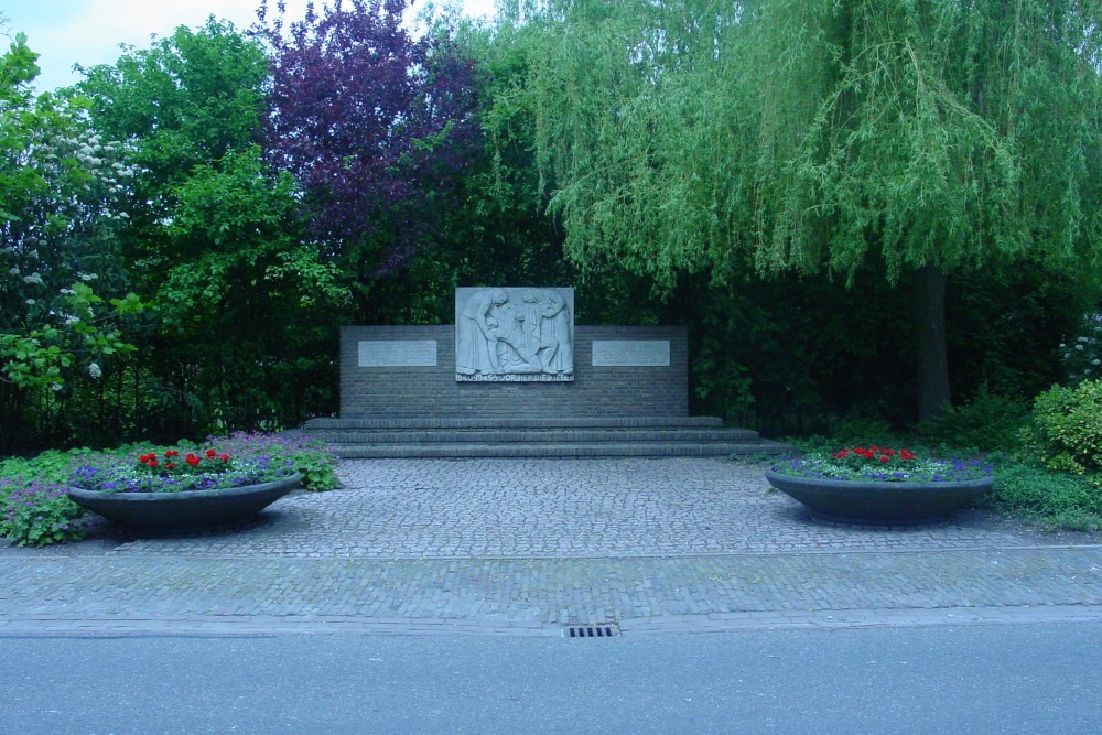 Oorlogsmonument Dreumel #1