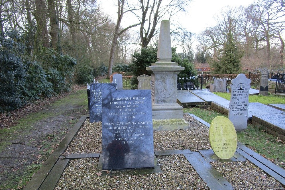 Nederlandse Oorlogsgraven Hoogeveen Oude Begraafplaats #2