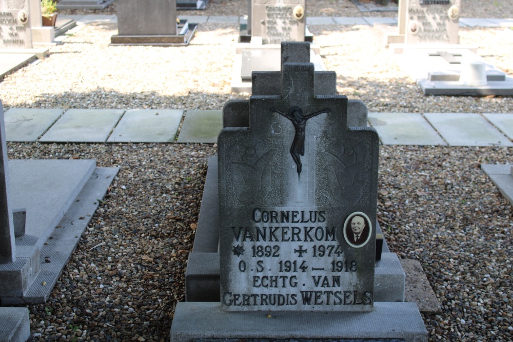 Belgian Graves Veterans Bocholt Lozen #1
