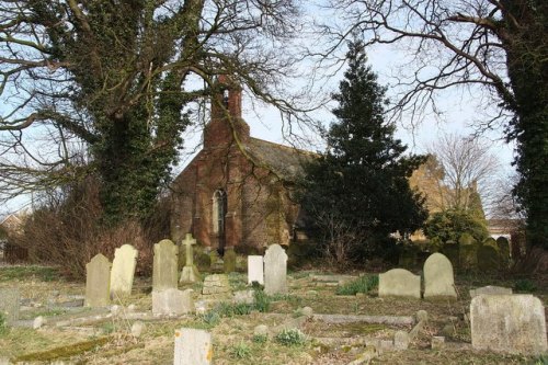 Commonwealth War Graves St. Margaret Churchyard #1
