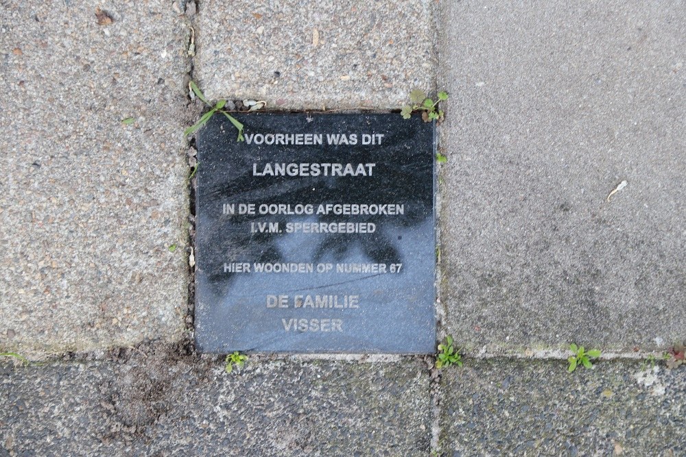 Memorial Stones Jacob Roggeveenstraat 1 (was Langestraat) #2
