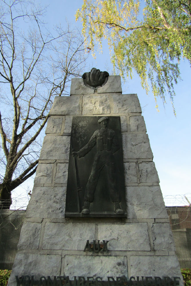 Monument voor de Oorlogsvrijwilligers Maisières #3