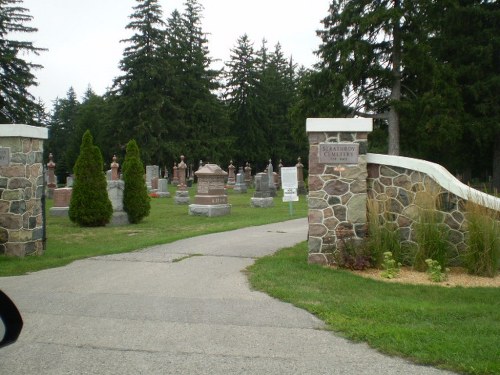 Commonwealth War Graves Strathroy Cemetery