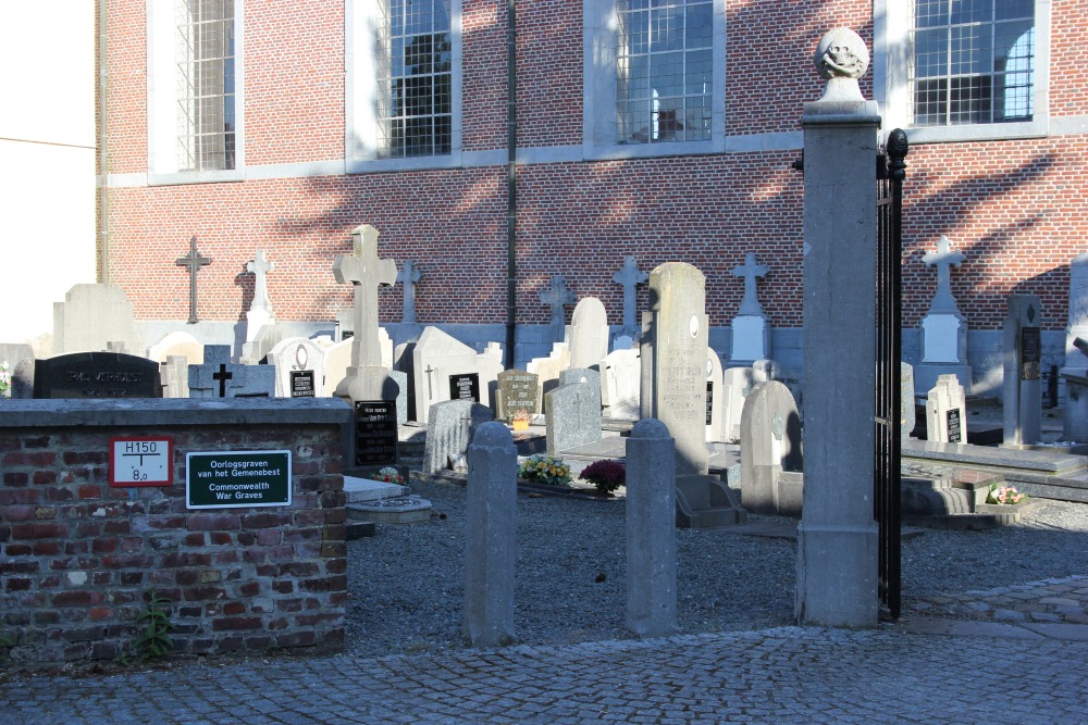 Commonwealth War Grave Wambeek #1