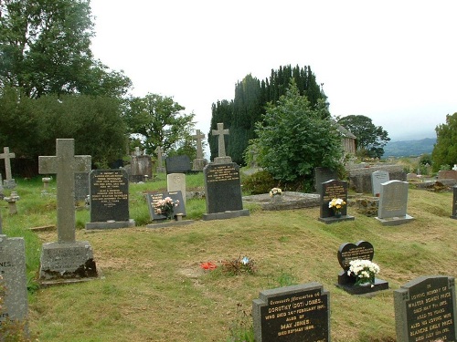 Commonwealth War Grave Llandrindrod Churchyard #1