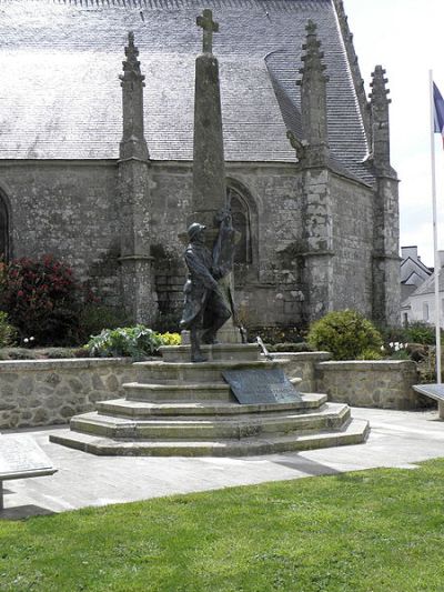 Oorlogsmonument Noyal-Pontivy #1