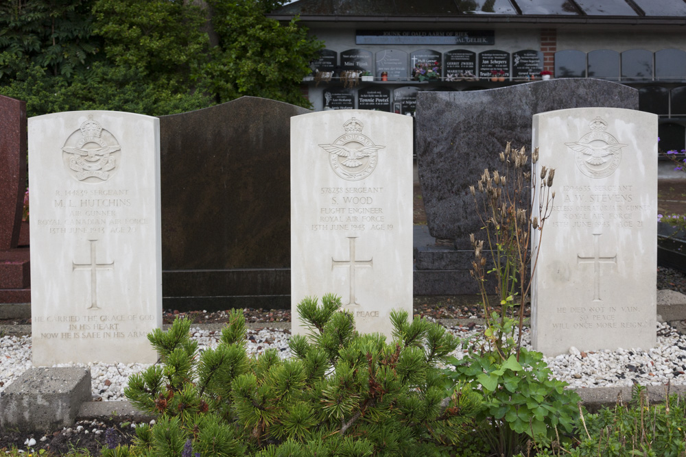 Commonwealth War Graves Roman Catholic Cemetery Rossum #5